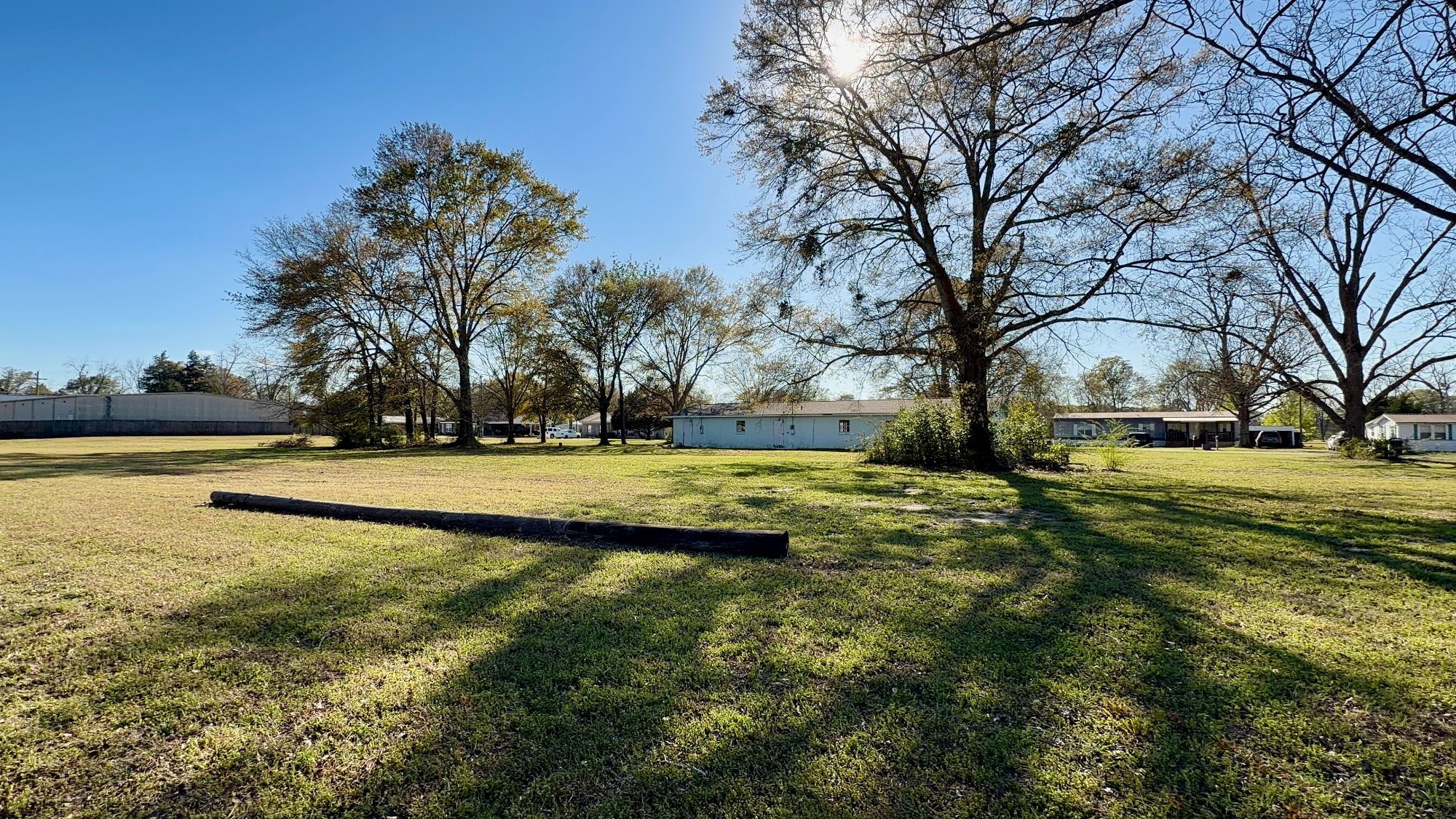 Property & Surroundings